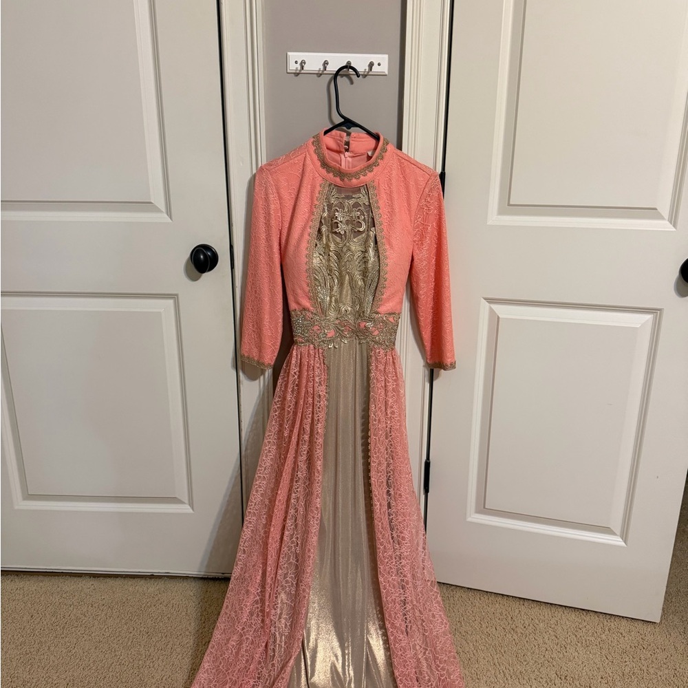 Dubai Style Elegant Pink and Gold Gown